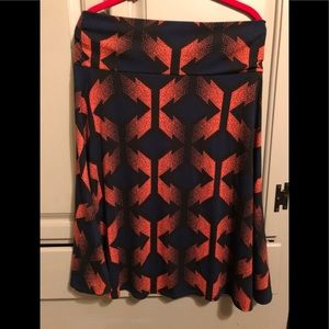 LuLaRoe AZURE skirt in an XL.